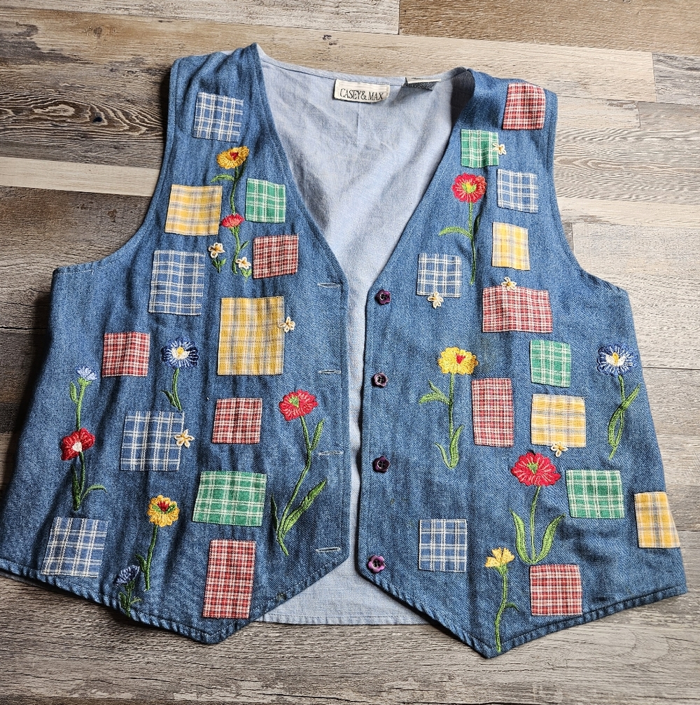 Casey & Max VINTAGE vest Women's Large Patchwork Squares Floral Embroidery